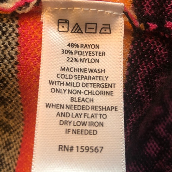 Willow & Wind Sweater Vest - Picture 5 of 5